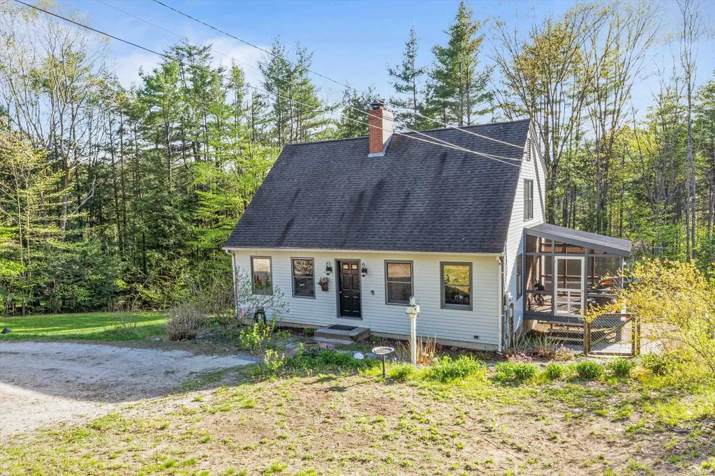 26 Balch Farm Road Bennington NH 03442
