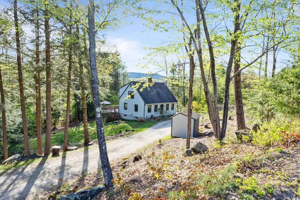 26 Balch Farm Road Bennington NH 03442