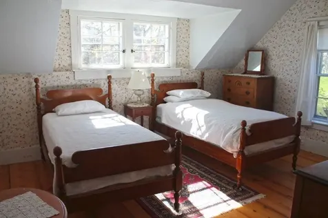 1070 Hells Peak Road Londonderry VT 05148