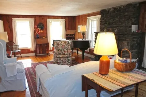 1070 Hells Peak Road Londonderry VT 05148