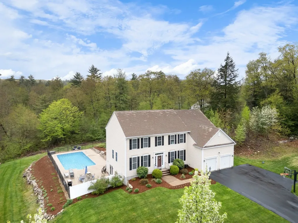 30 Pondfield Road Bedford NH 03110