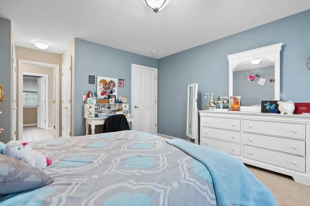 30 Pondfield Road Bedford NH 03110