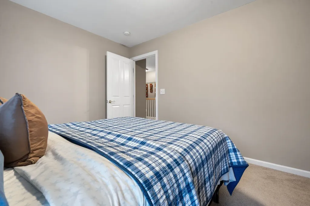 30 Pondfield Road Bedford NH 03110
