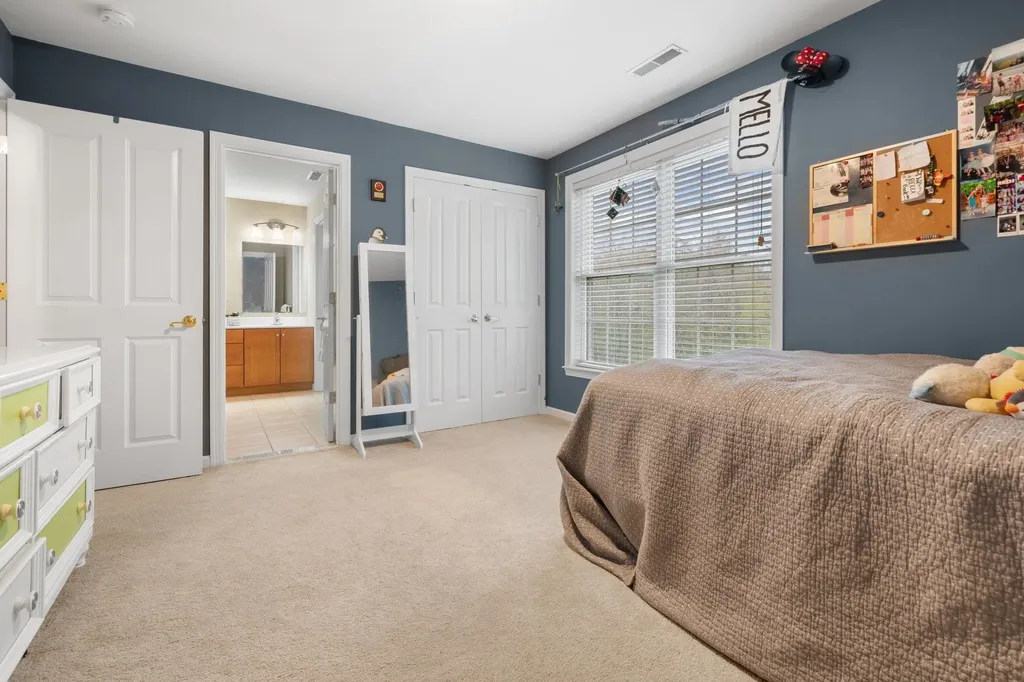 30 Pondfield Road Bedford NH 03110