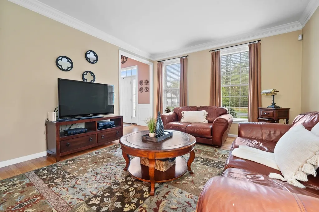30 Pondfield Road Bedford NH 03110