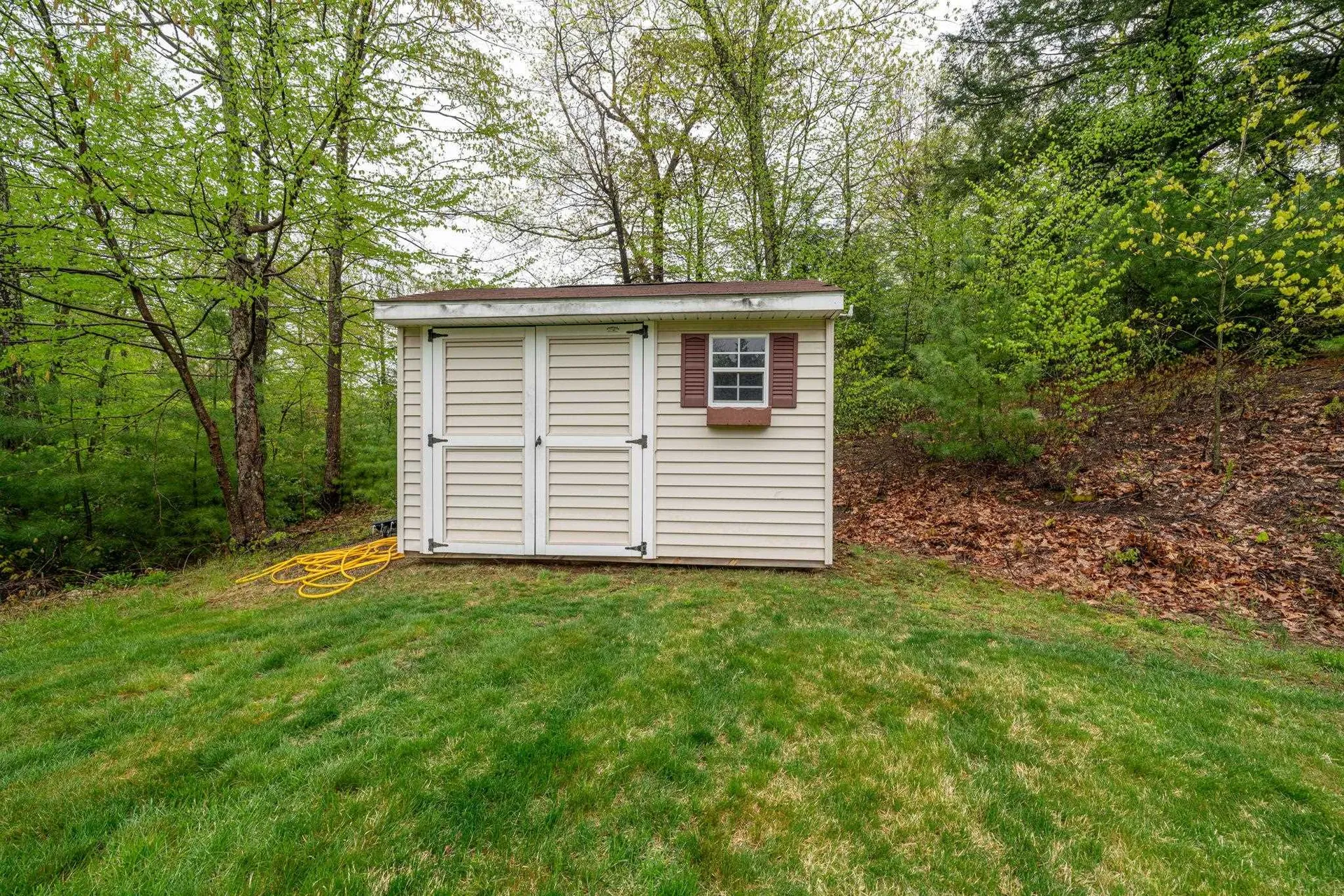 30 Pondfield Road Bedford NH 03110