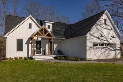 175 Winnicut Road Greenland NH 03840