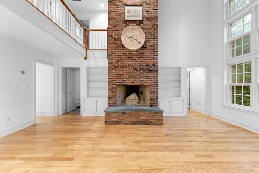 7 Heather Lane Hanover NH 03755