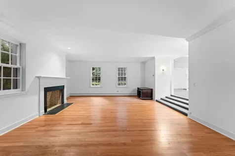 7 Heather Lane Hanover NH 03755