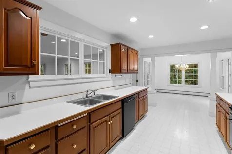 7 Heather Lane Hanover NH 03755