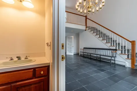 7 Heather Lane Hanover NH 03755