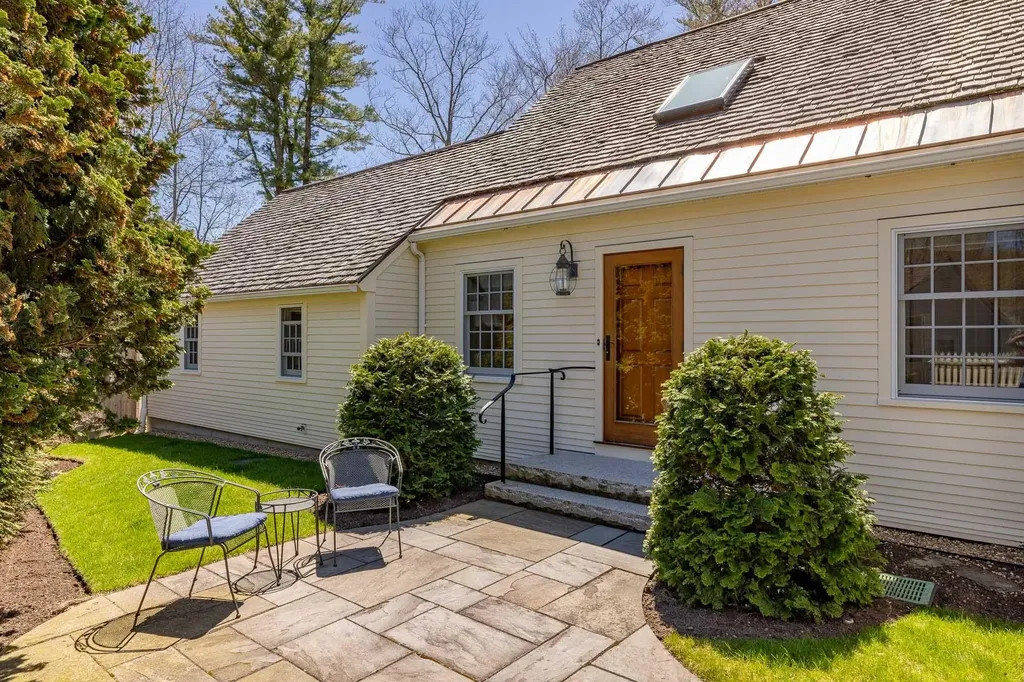 57 Ducks Head Road New Castle NH 03854