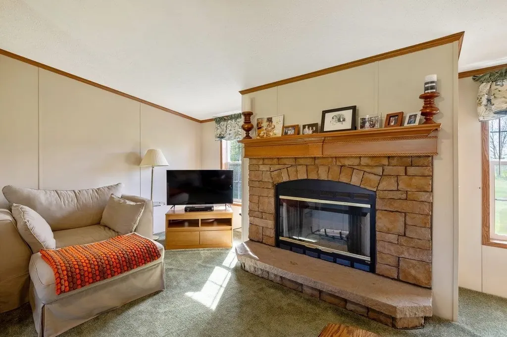 33 North Shore Road Isle La Motte VT 05463