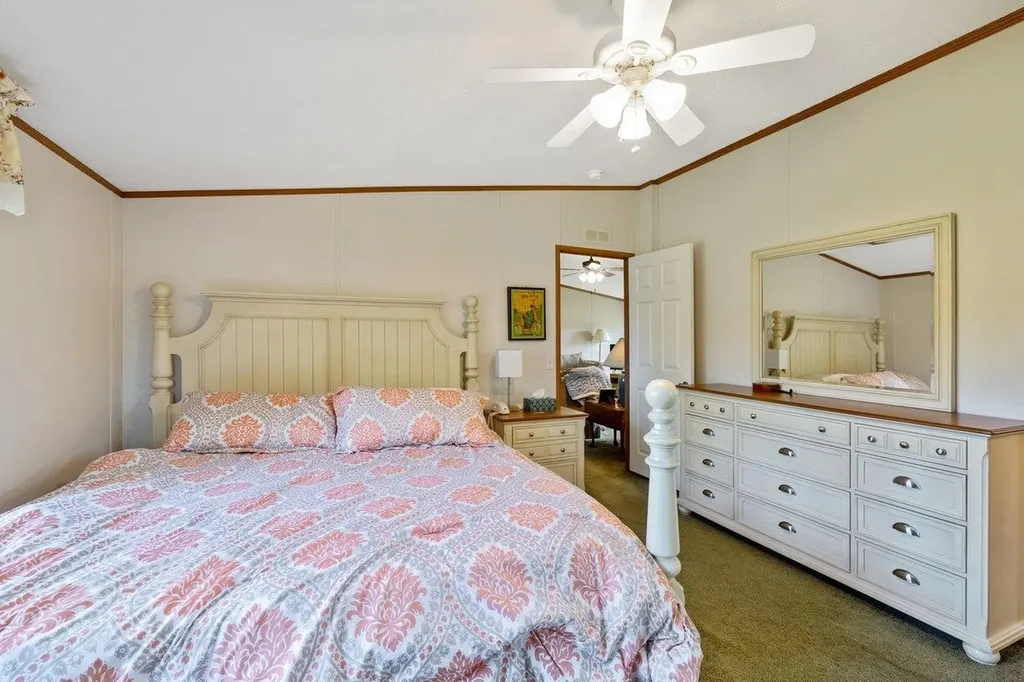33 North Shore Road Isle La Motte VT 05463