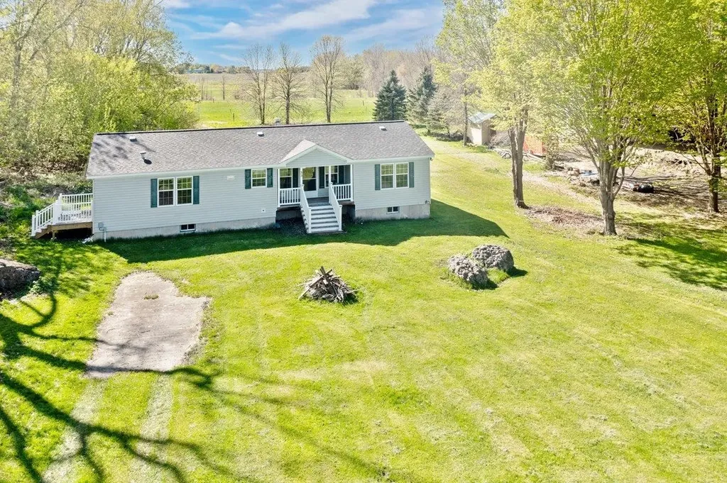 33 North Shore Road Isle La Motte VT 05463