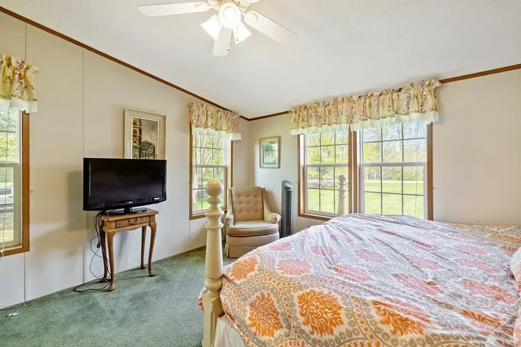 33 North Shore Road Isle La Motte VT 05463