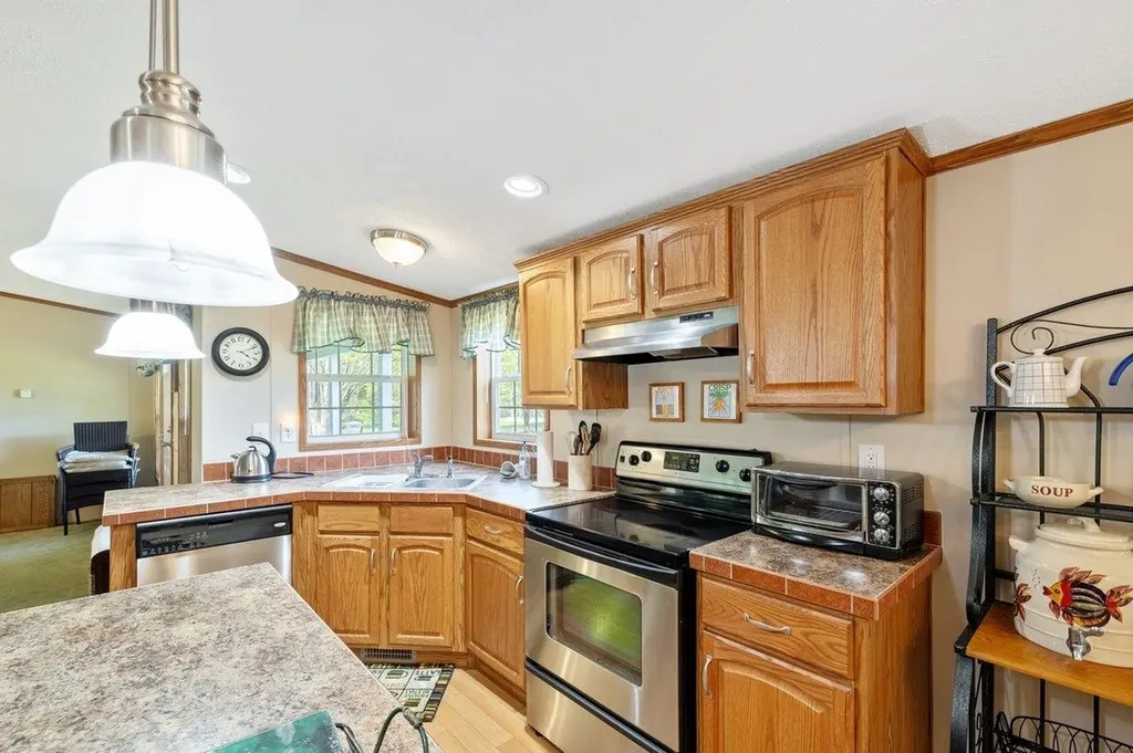 33 North Shore Road Isle La Motte VT 05463
