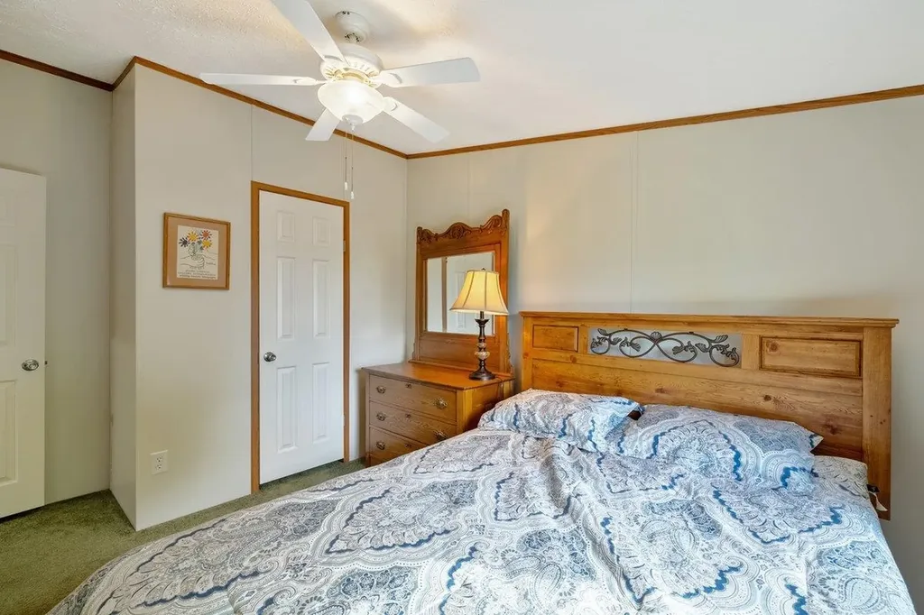 33 North Shore Road Isle La Motte VT 05463