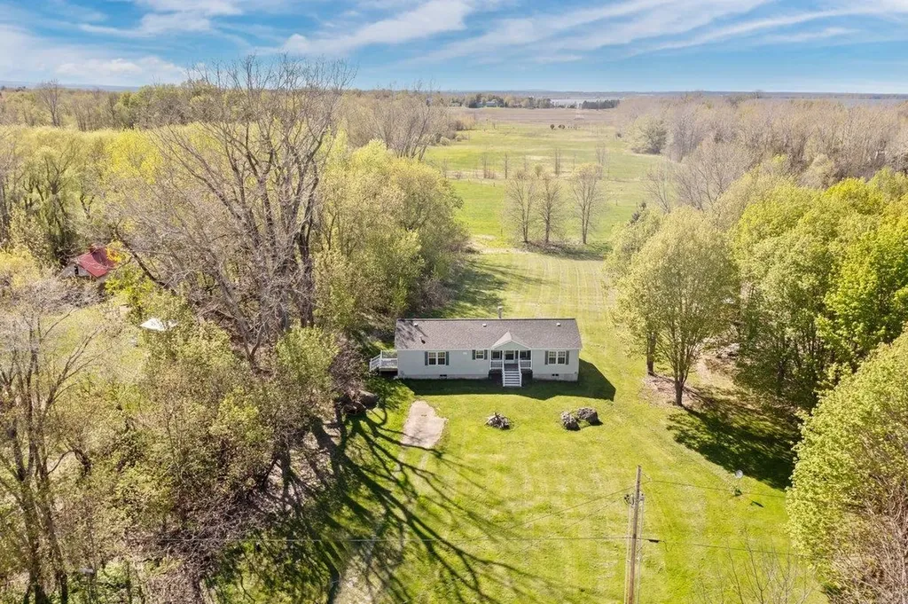 33 North Shore Road Isle La Motte VT 05463