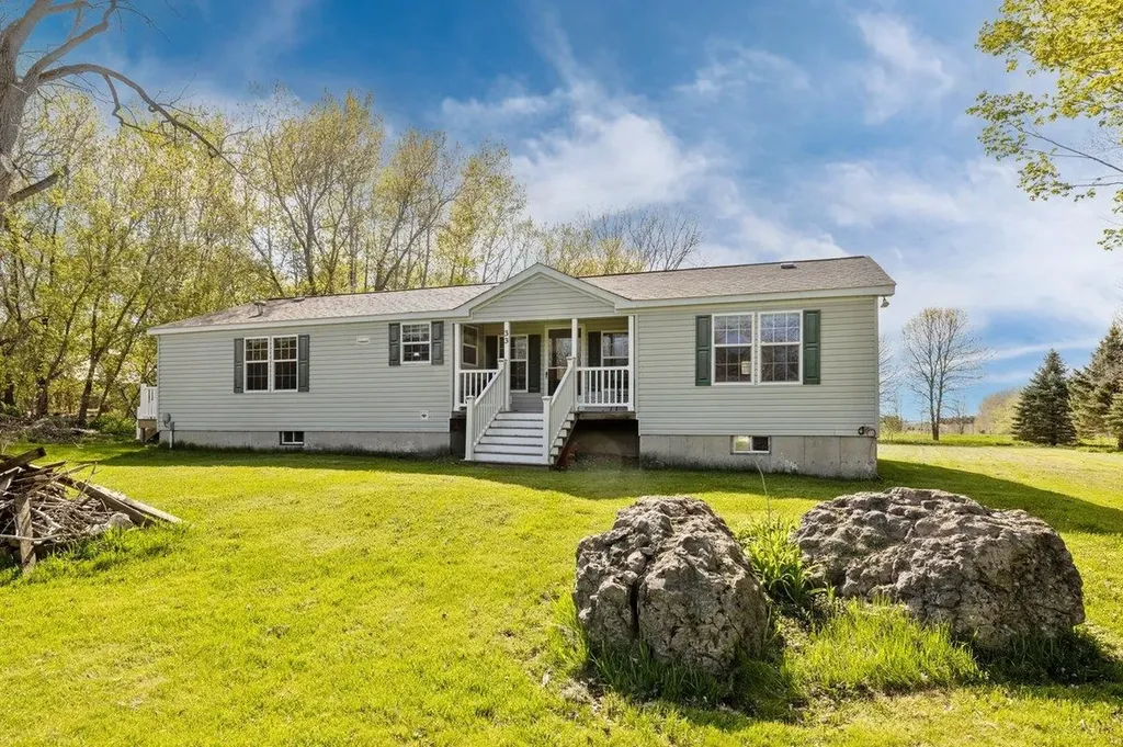 33 North Shore Road Isle La Motte VT 05463