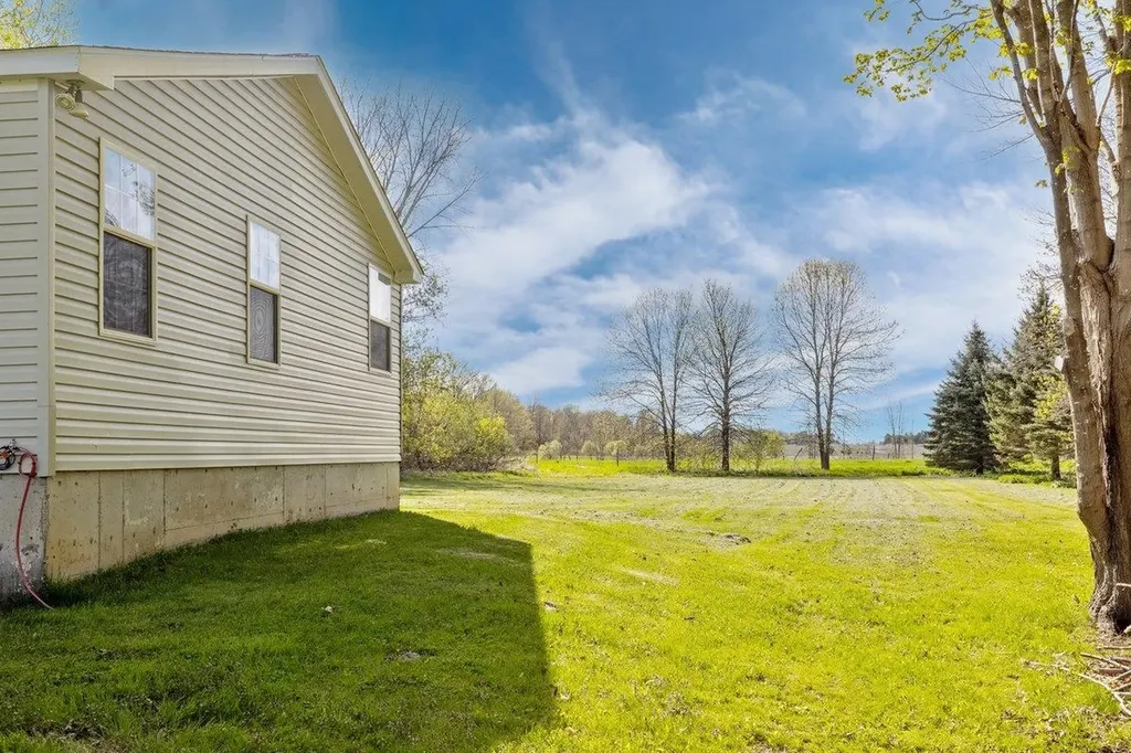 33 North Shore Road Isle La Motte VT 05463