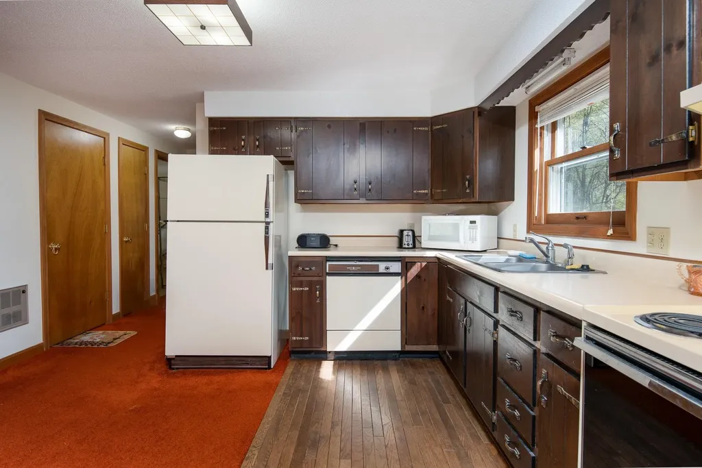 2074 Route 100 Pittsfield VT 05762