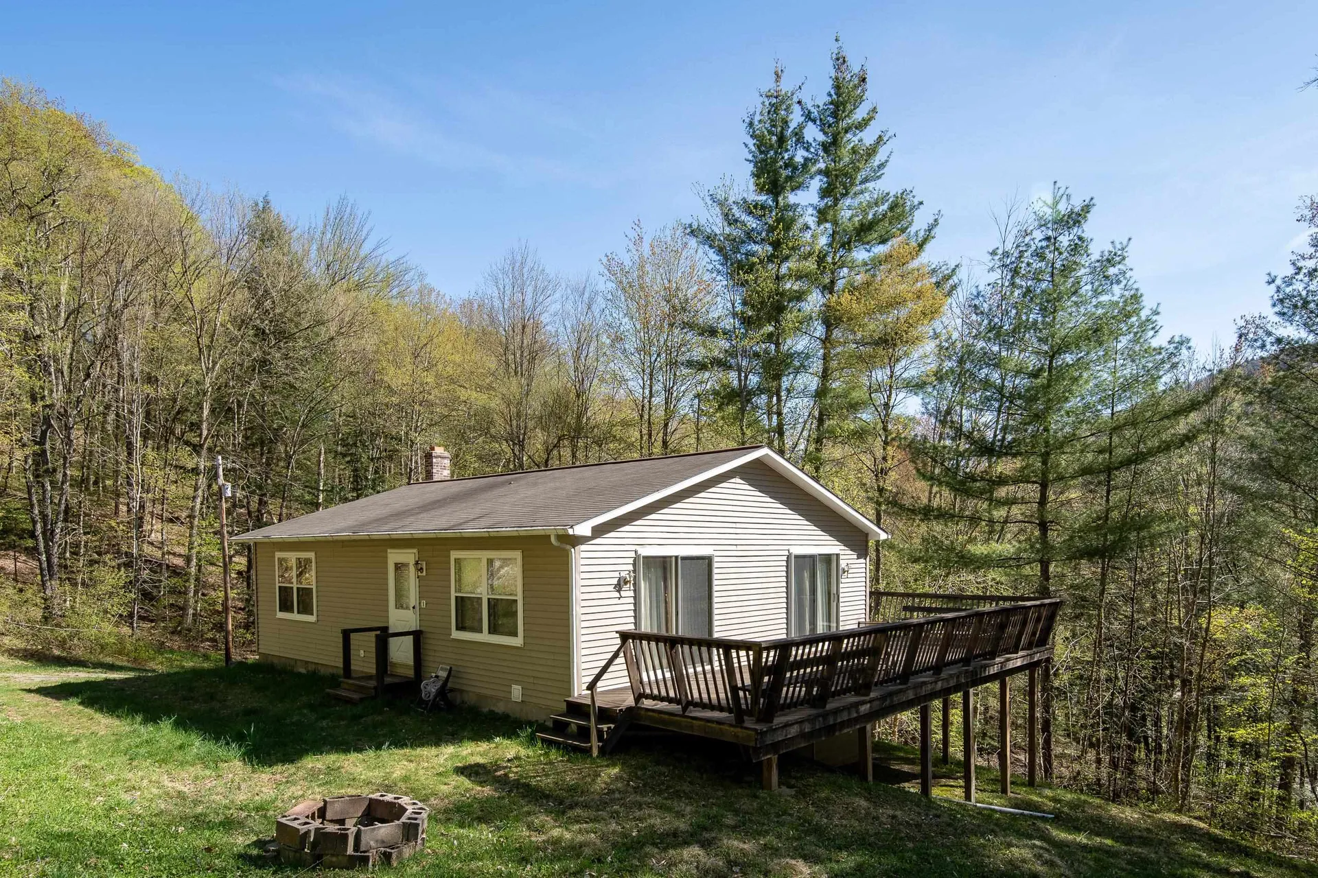 2074 Route 100 Pittsfield VT 05762