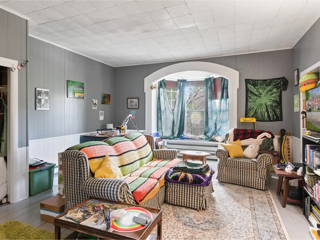 34 South Maple Street Vergennes VT 05491