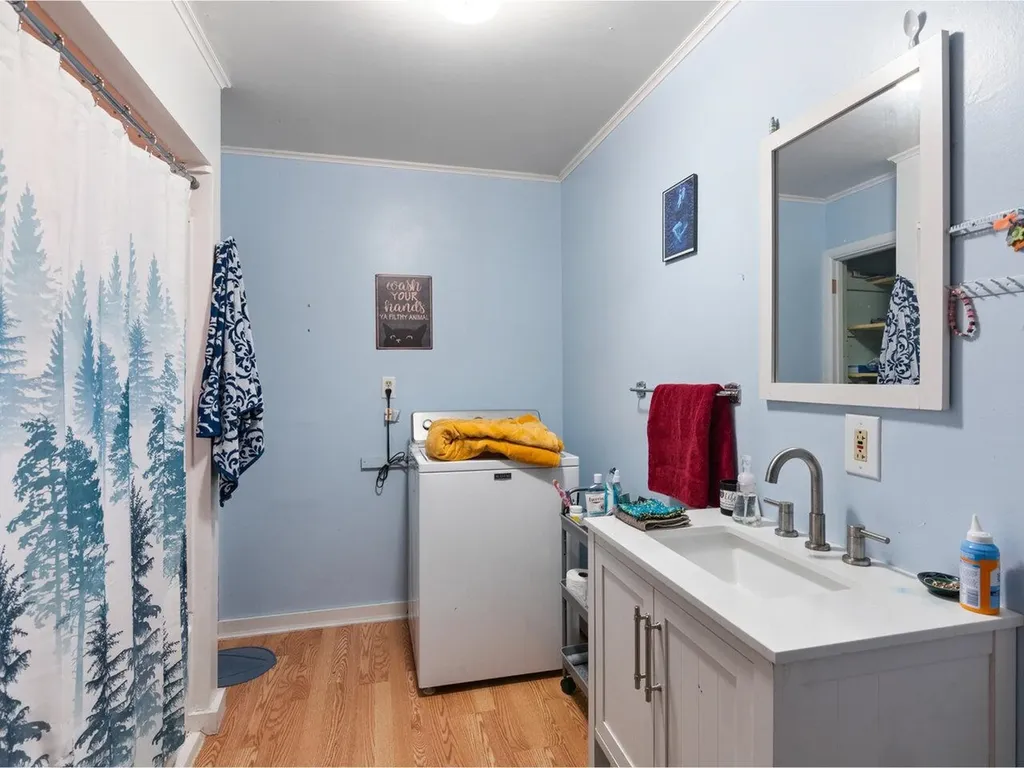 34 South Maple Street Vergennes VT 05491
