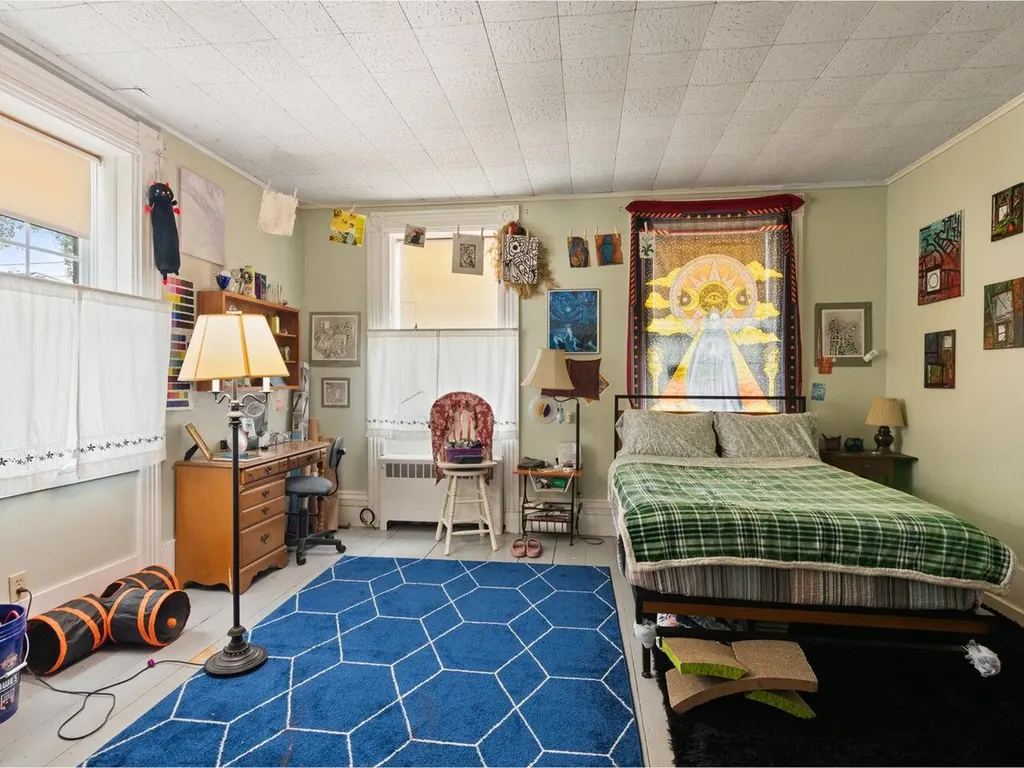 34 South Maple Street Vergennes VT 05491