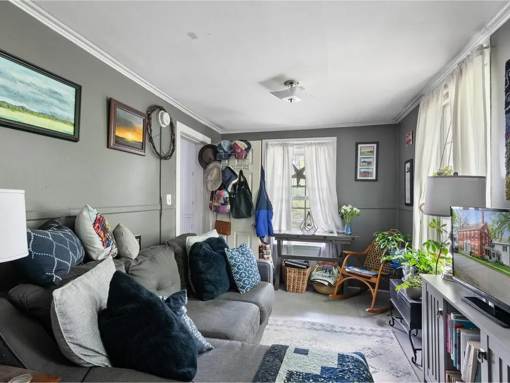 34 South Maple Street Vergennes VT 05491