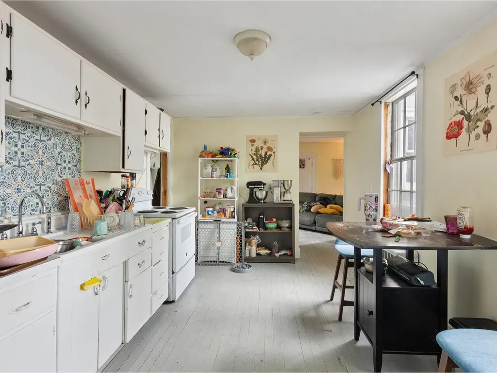34 South Maple Street Vergennes VT 05491