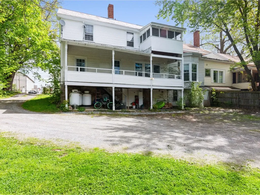 34 South Maple Street Vergennes VT 05491