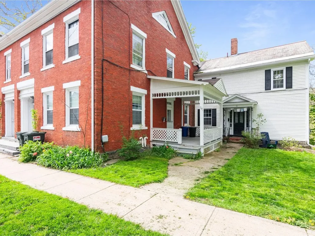 34 South Maple Street Vergennes VT 05491