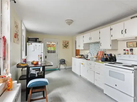 34 South Maple Street Vergennes VT 05491