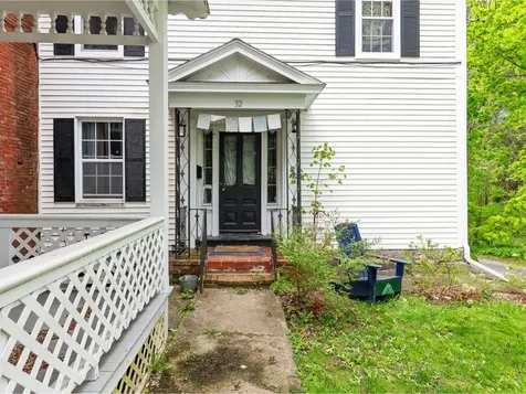 34 South Maple Street Vergennes VT 05491