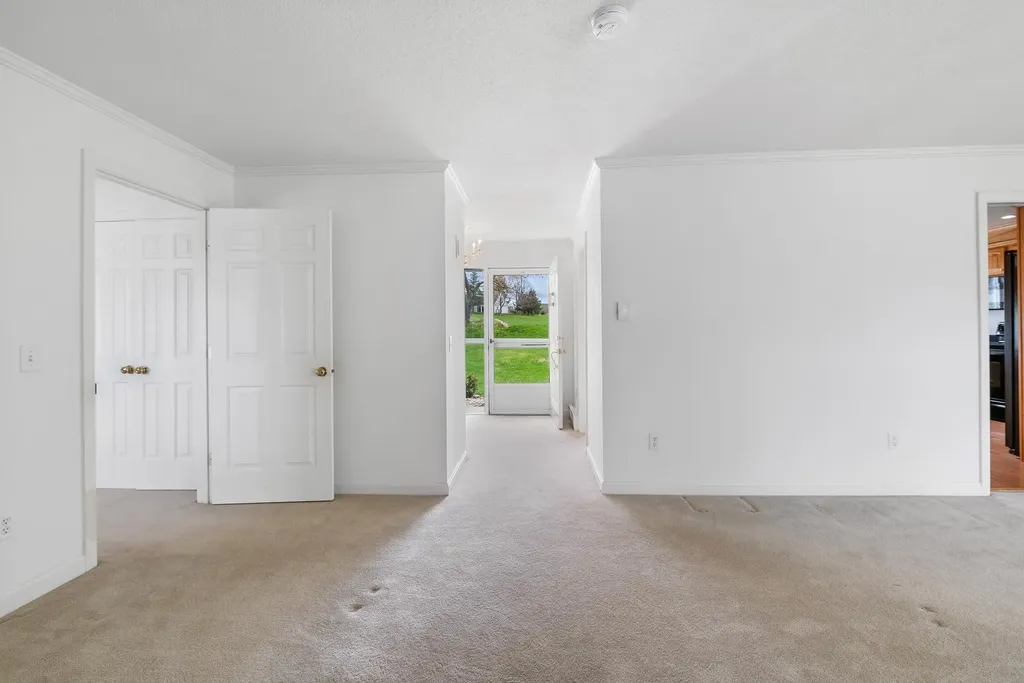 127 Hilltop Place New London NH 03257