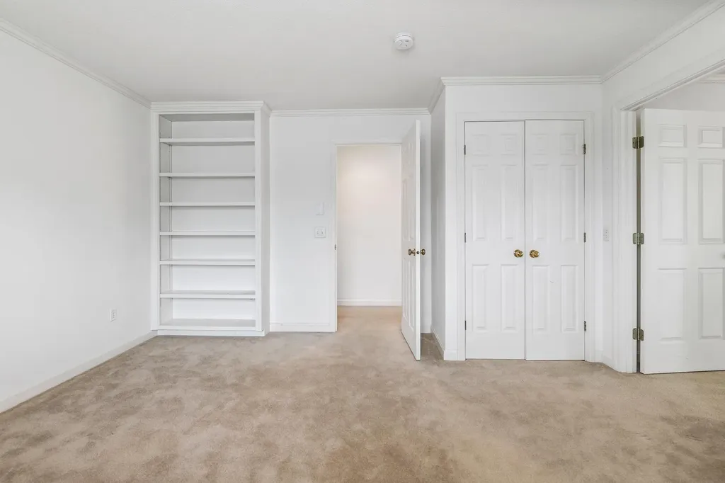 127 Hilltop Place New London NH 03257
