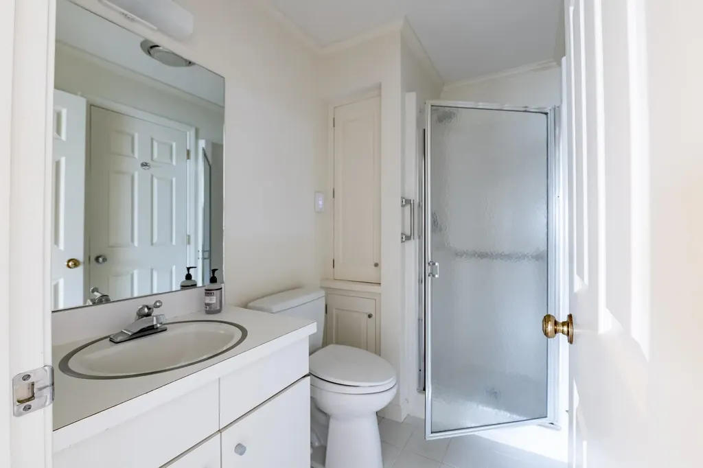 127 Hilltop Place New London NH 03257