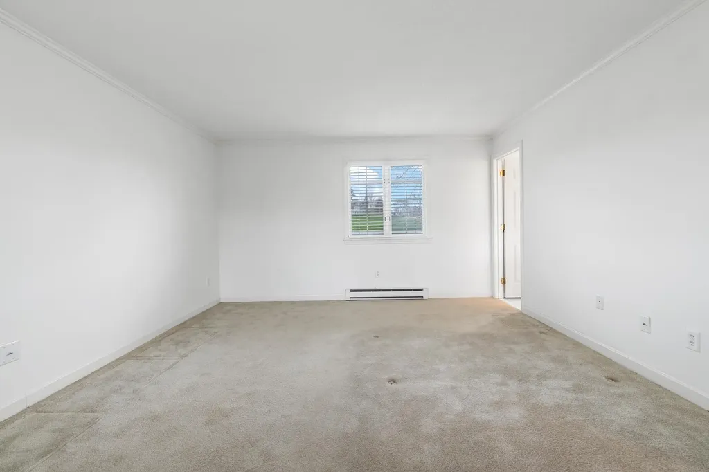 127 Hilltop Place New London NH 03257