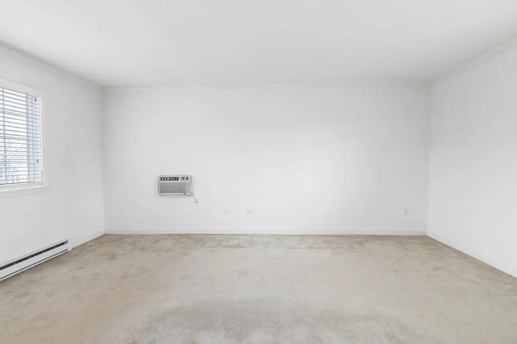 127 Hilltop Place New London NH 03257