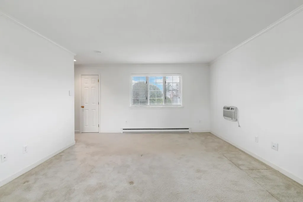 127 Hilltop Place New London NH 03257