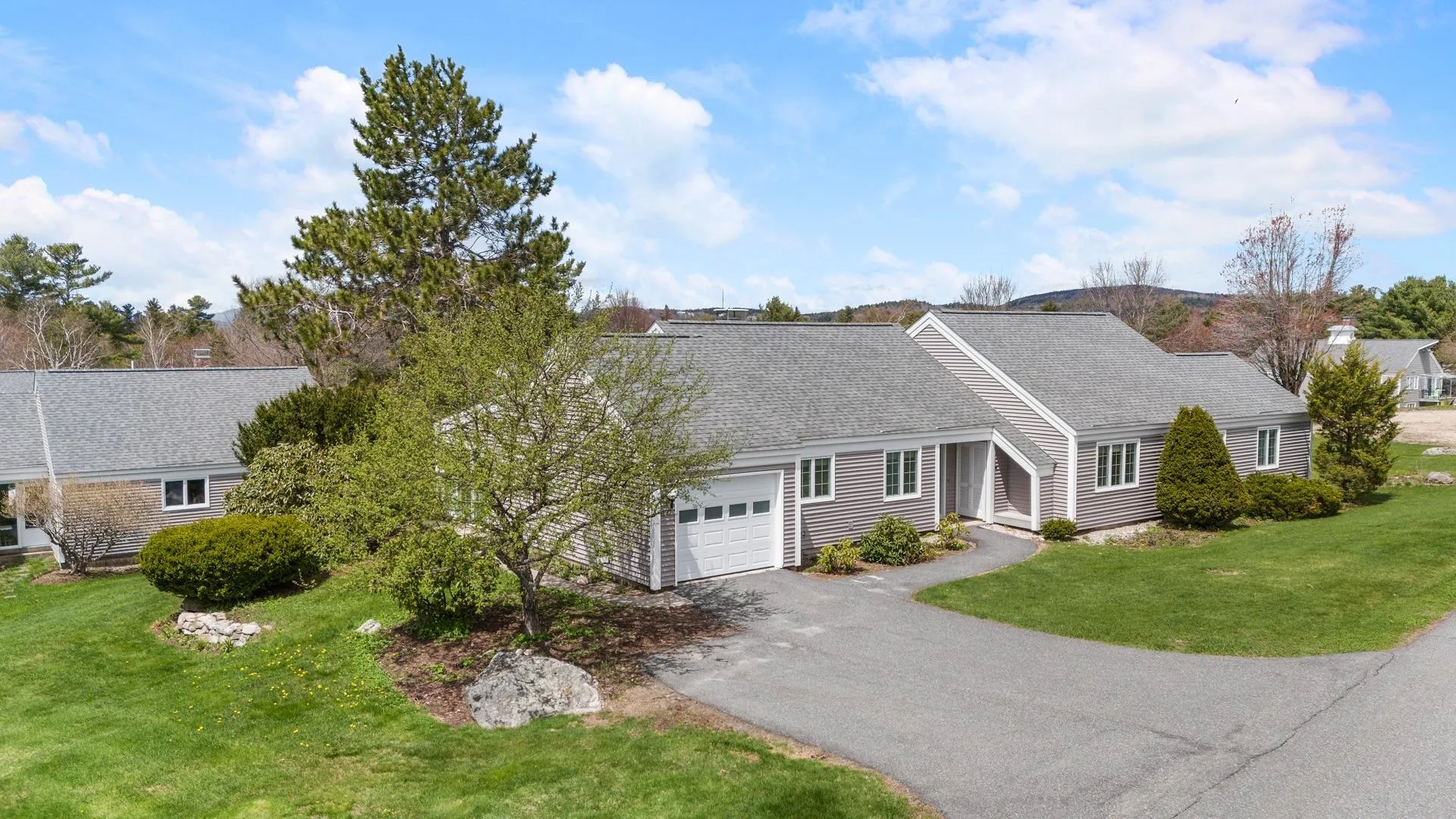 127 Hilltop Place New London NH 03257