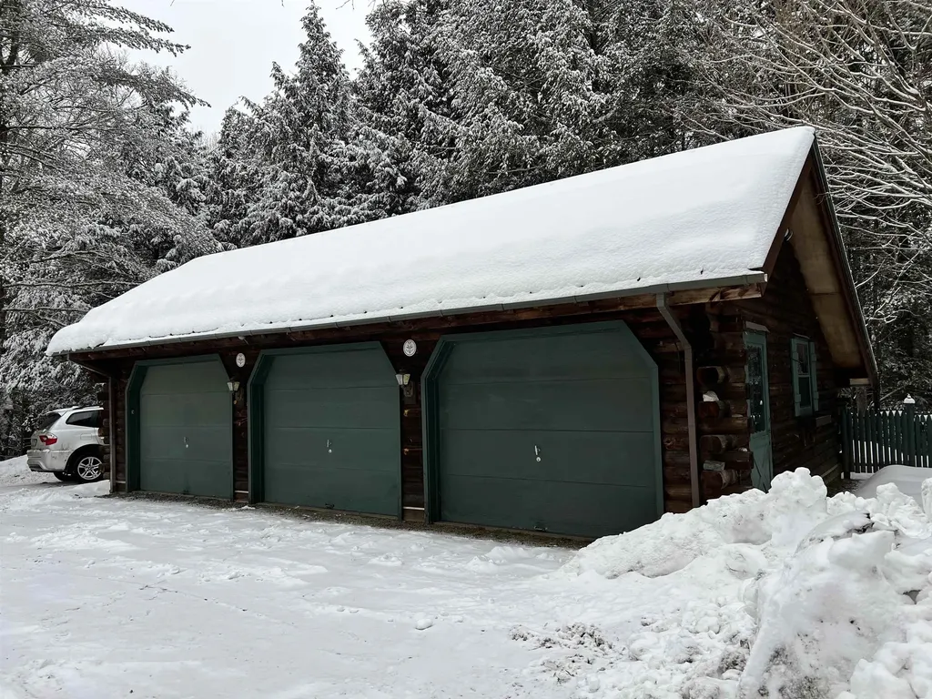 192 Brothers Road Hartland VT 05048