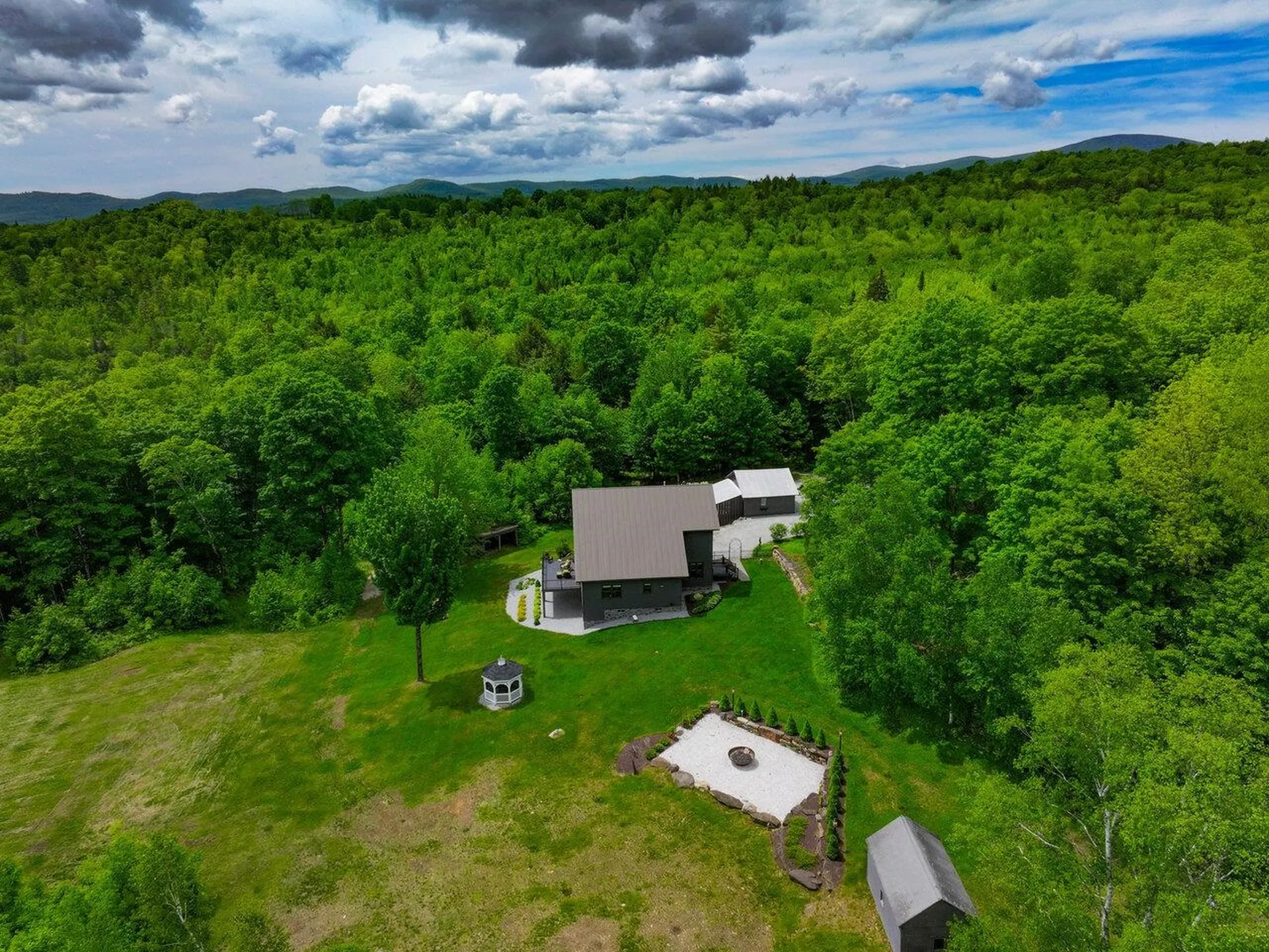 412 North County Road Groton VT 05046