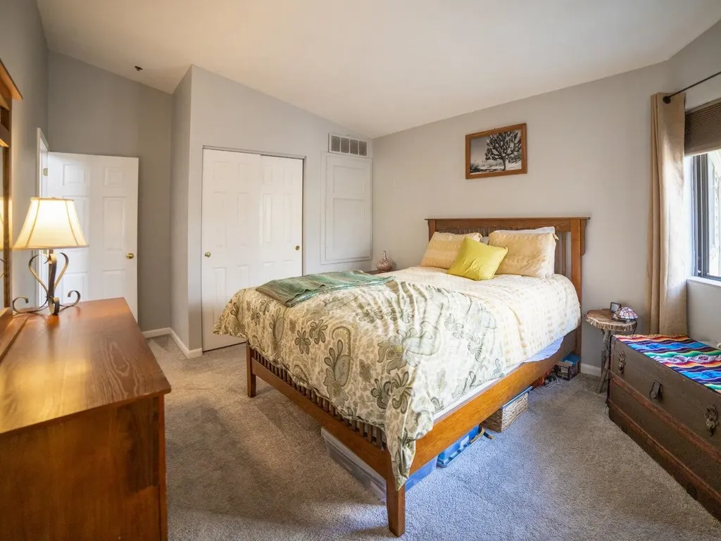 10 Kellogg Road Essex Junction VT 05452