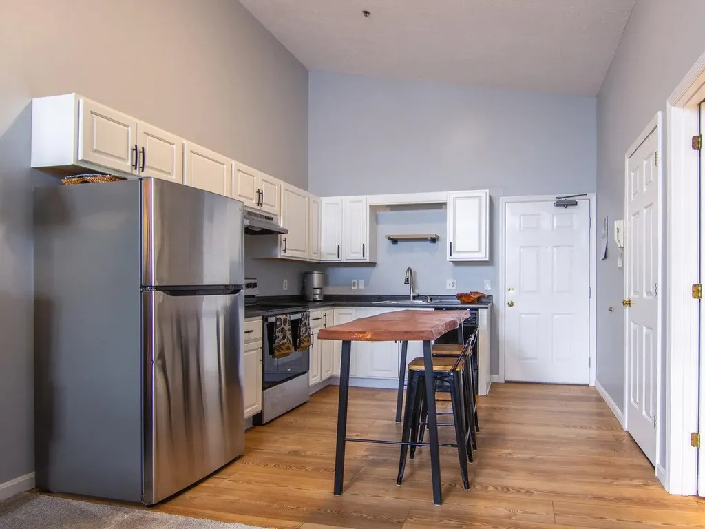 10 Kellogg Road Essex Junction VT 05452