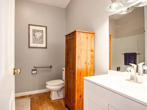 10 Kellogg Road Essex Junction VT 05452