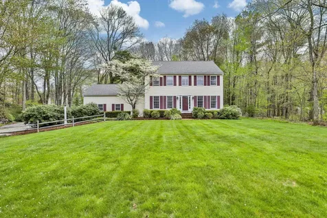 76 Chappy Lane Salem NH 03079-1230