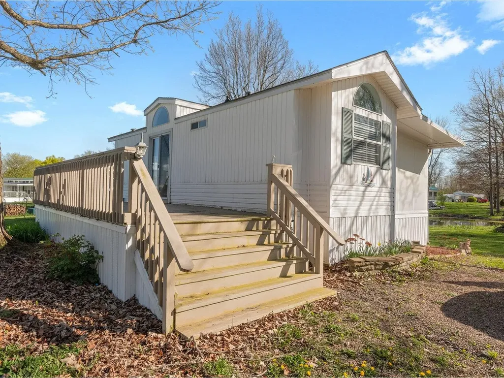 20 Pike Circle South Hero VT 05486